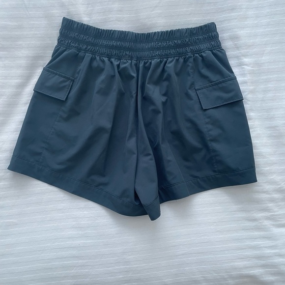 Apana Women’s Workout Shorts Sz M - Picture 3 of 6